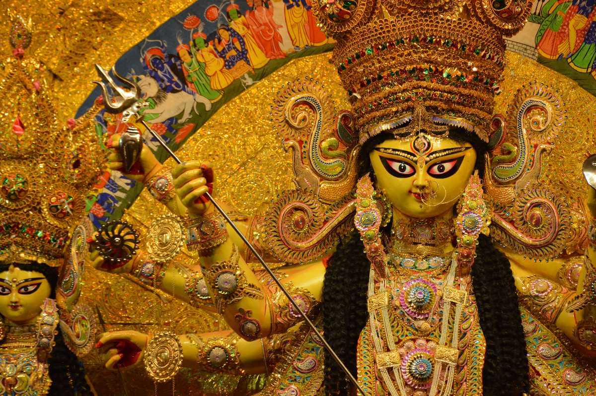 Kolkata’s Durga Puja Celebration: A Vibrant Spectacle of Tradition